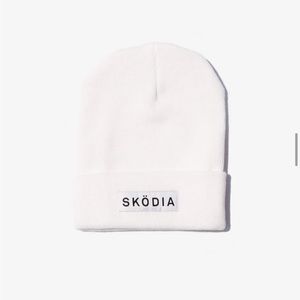SKÖDIA (Sold Out) Crystal Beanie in Dove & Bat